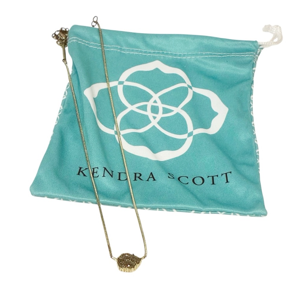 Kendra Scott Mabel Pendant Necklace‎ in Gold Tone Jewelry